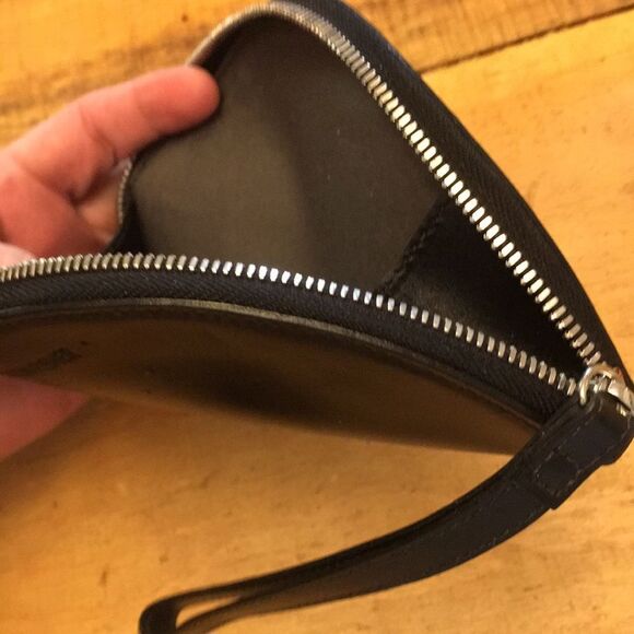 Eileen Fisher Black Leather Half Moon Pouch Cosmetics Case wristlet - Picture 10 of 16